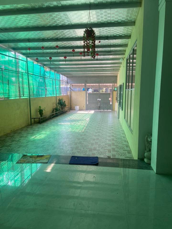 Nhà 2 tầng mặt đường 8B, thôn Bình Phúc, Hà Tĩnh - Cho thuê với sân rộng và khu vườn lý tưởng!