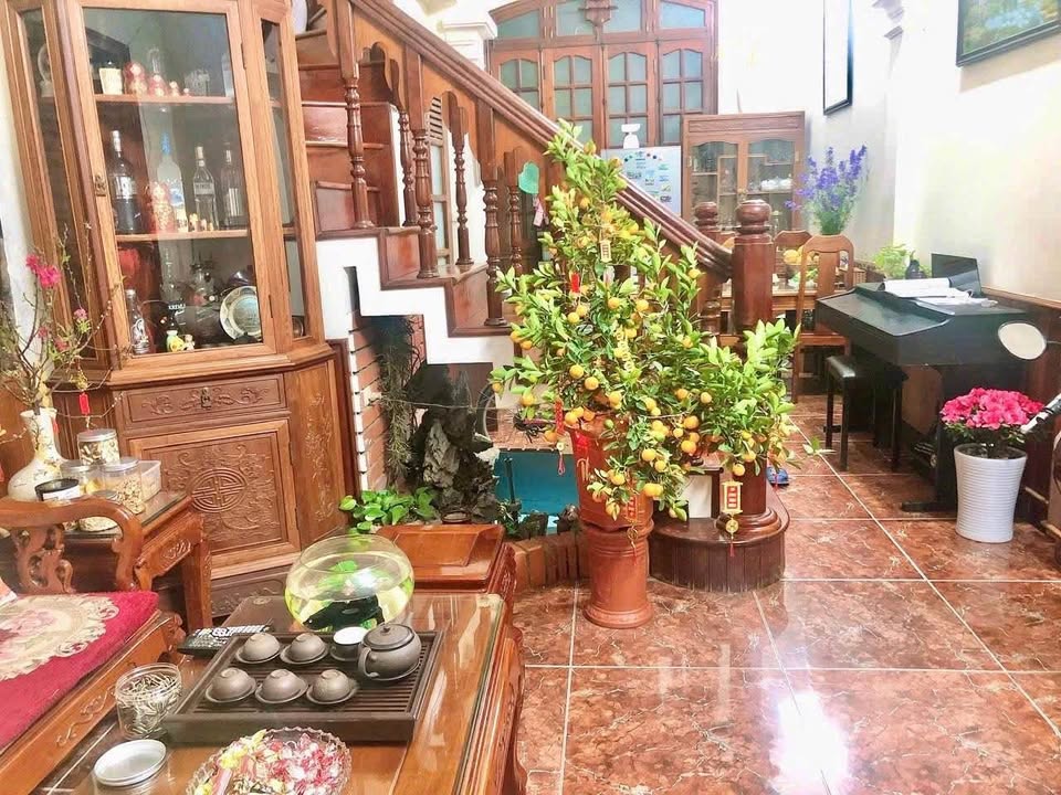 Nhà mặt phố Tân Mai 44m² giá 16.5 tỷ - Kinh doanh sầm uất ngay chợ