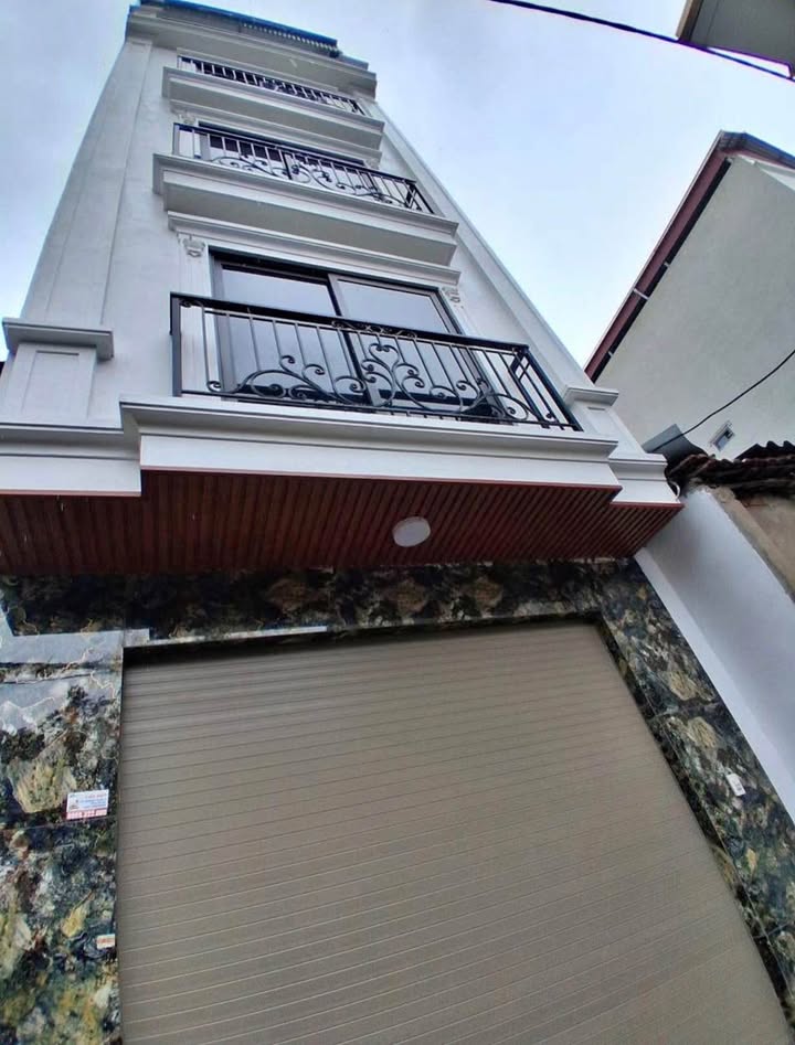 Nhà Phường Tây Tựu 31m² giá thỏa thuận - Ô tô đỗ cửa, nội thất mới!