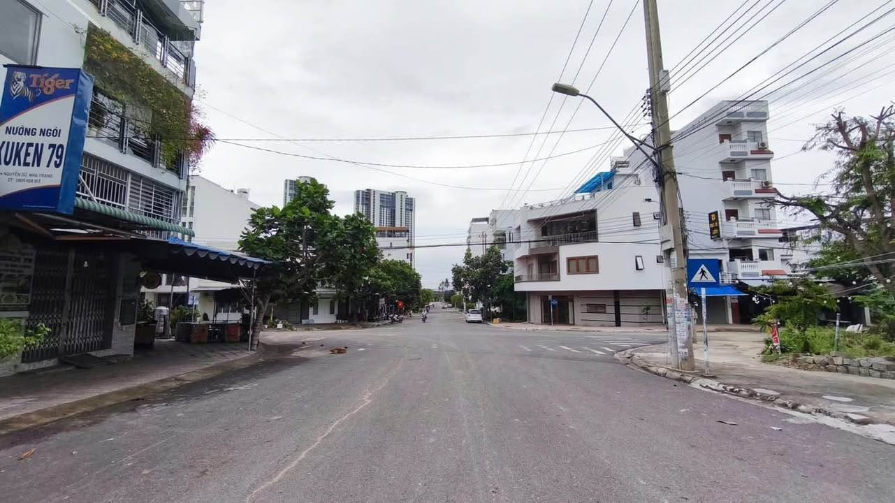 Bán gấp FrontHouse mặt tiền Nguyễn Dữ 61,5m² giá 5,5 tỷ - Đầu tư sinh lời hấp dẫn!