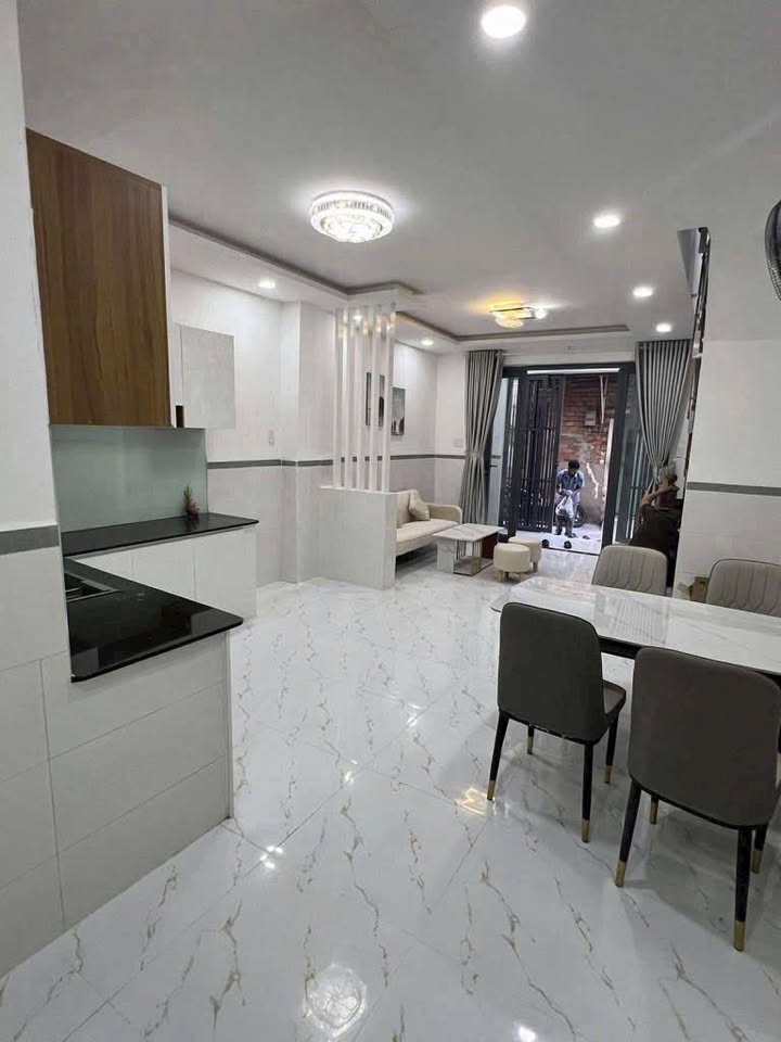 Nhà 2 Tầng 42m² Đường Man Thiện - Giá 3 Tỷ - Full Nội Thất