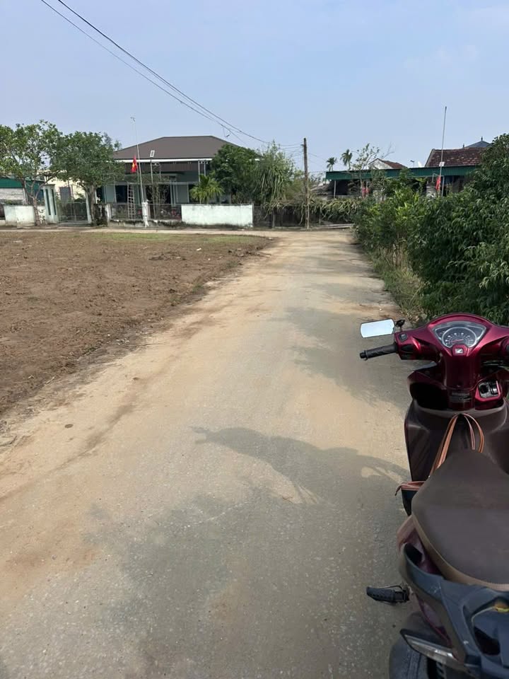 Đất nền Nghi Long 100m² giá 900 triệu - Lô 2 mặt đường thuận tiện giao thông!