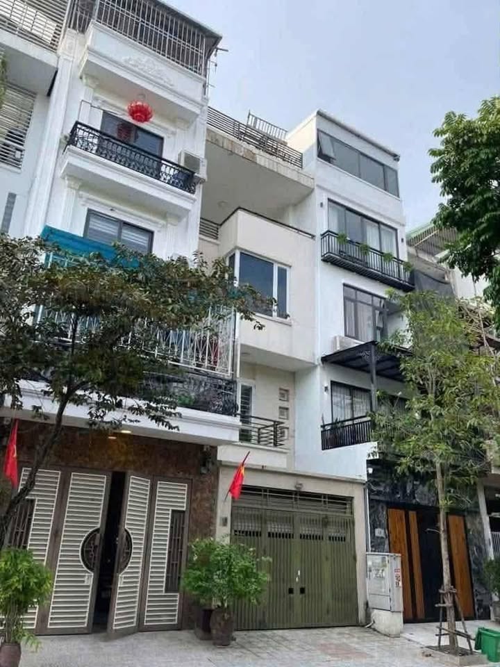 Nhà liền kề Văn Phú 90m² giá 28 triệu - Địa điểm kinh doanh lý tưởng!