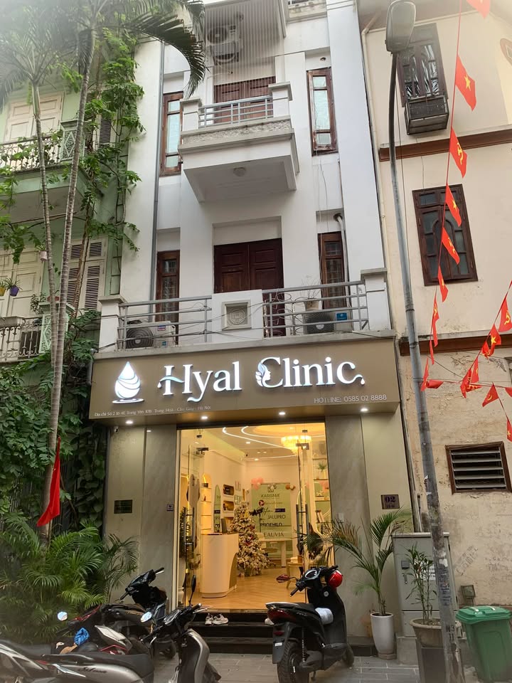 Cho thuê mặt bằng phố Hàng Hòm 40m² giá 40 triệu - Vị trí đắc địa cho mọi mô hình kinh doanh!