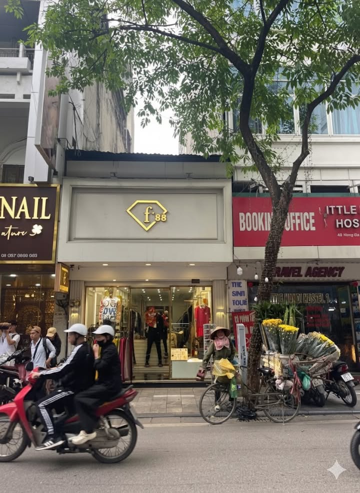 Cho thuê nhà mặt phố Láng Hạ 75m² giá 60 triệu - Mặt tiền rộng 7.2m, vị trí đắc địa!