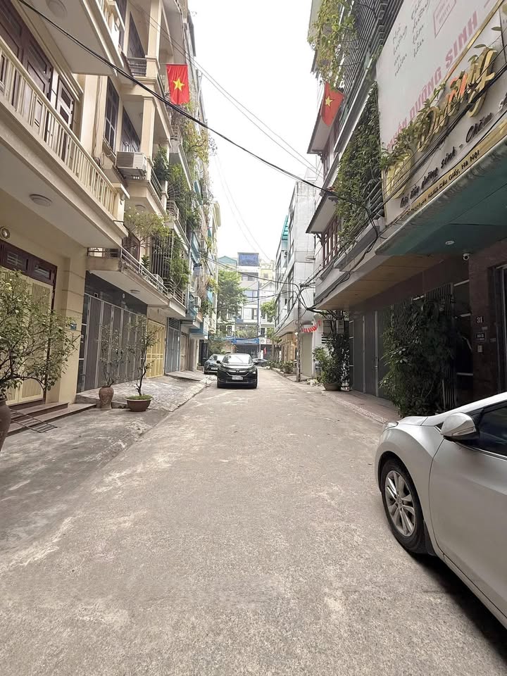 Nhà riêng Mai Dịch, Cầu Giấy 52m² giá 22 tỷ - Vị trí đẹp, ô tô tránh!