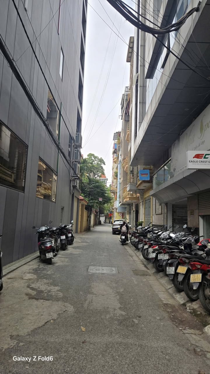 Cho thuê văn phòng 23m² tại Hoàng Quốc Việt, Hà Nội - Giá chỉ 4.5 triệu