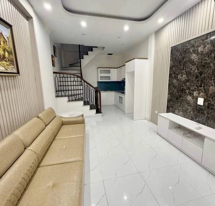 Nhà phố Võ Chí Công 35m² giá 7 tỷ - Pháp lý chuẩn, Full nội thất