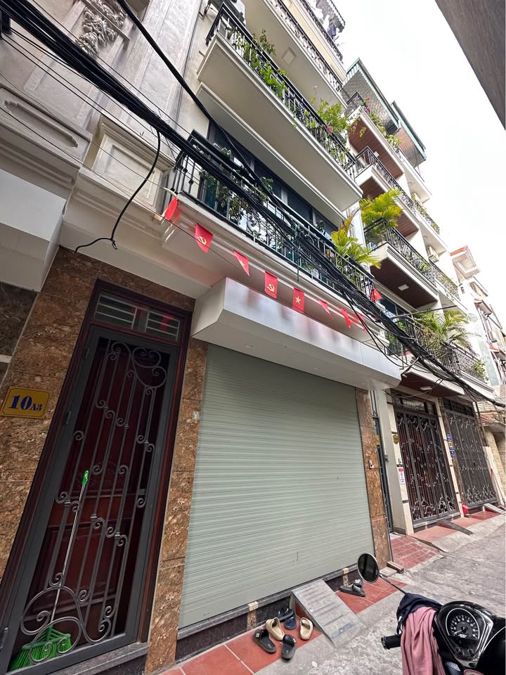 Nhà Phố Phan Đình Giót 32m² giá 8 tỷ - Nhà mới đẹp, vào ở ngay!