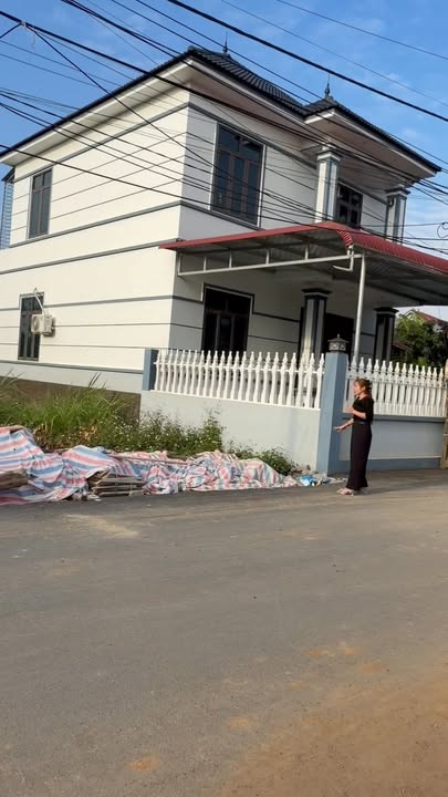 Đất kinh doanh tại Đông Yên, Quốc Oai 75m² giá 3 tỷ - Vị trí đắc địa, sổ hồng sẵn!