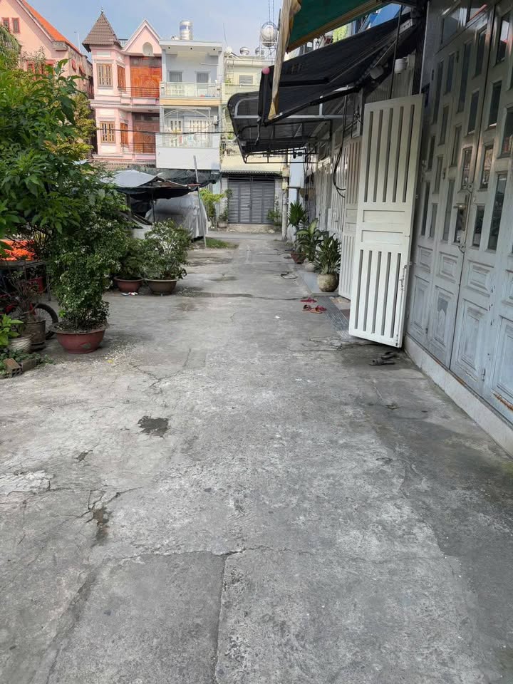 Nhà phố Lê Thị Riêng, quận 12, 25.6m² giá 1.8 tỷ - Sẵn sàng vào ở ngay!