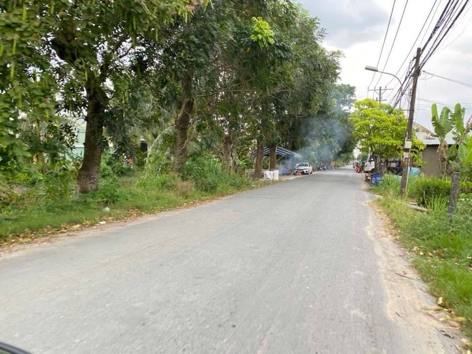 Đất mặt tiền Tỉnh Lộ 10, Lê Minh Xuân, 1400m² chỉ 19 tỷ - Cơ hội đầu tư sinh lời!