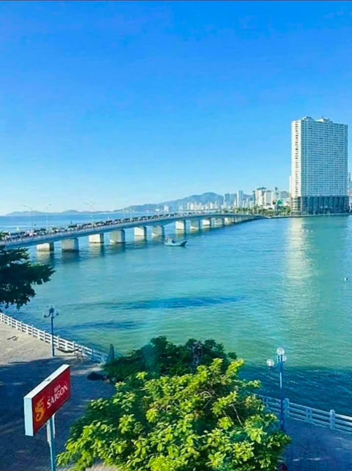 FrontHouse mặt tiền kinh doanh Bắc Nha Trang 54m² giá 10.4 tỷ - Cơ hội đầu tư hiếm có!