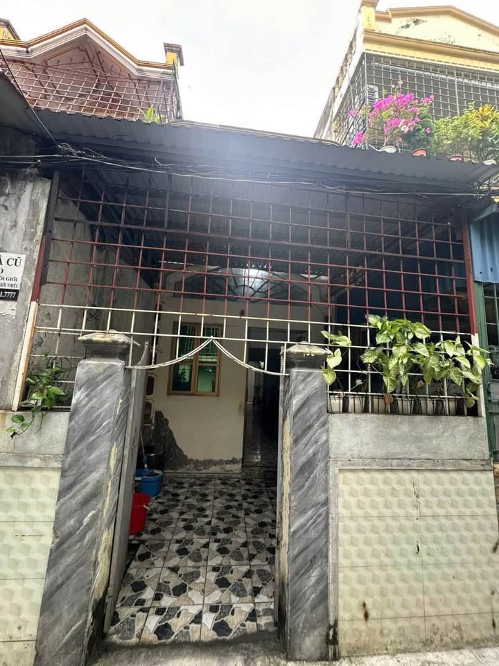 Nhà 2 tầng ngõ 430 Trần Nguyên Hãn, Hải Phòng - Giá chỉ 2 tỷ, chính chủ!