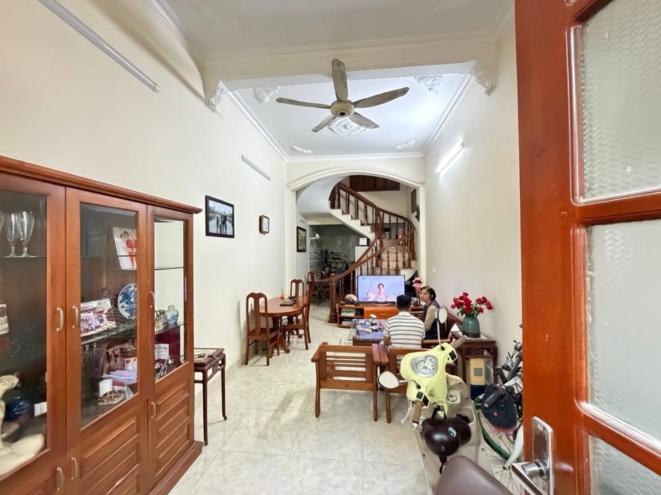 Nhà độc lập tại trung tâm Hai Bà Trưng, 44m² giá 3.299 tỷ - Vị trí tuyệt đẹp!