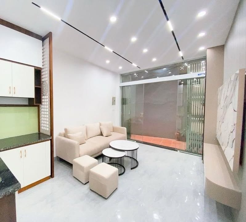 Nhà 5 tầng đường Lê Trọng Tấn, Hà Đông 30m² giá 8 tỷ - An sinh tốt, tiện ích đầy đủ!