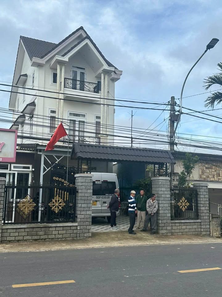 Nhà mặt tiền Hồ Xuân Hương Đà Lạt 230m² giá 20.5 tỷ - Đầu tư sinh lời ngay!