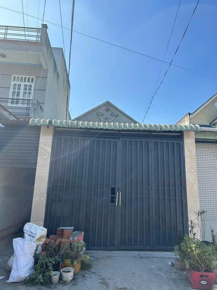 Nhà cấp 4 + 4 phòng trọ tại Thuận Giao 142m² giá 3.25 tỷ - Đầu tư sinh lời ngay!