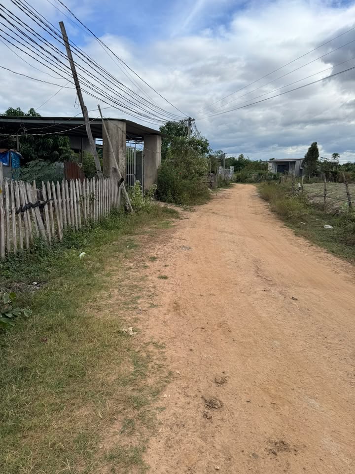 Đất nền thôn 14, xã Ea Lê, huyện Ea Súp 572m² giá chỉ 400 triệu - Cơ hội đầu tư hấp dẫn!