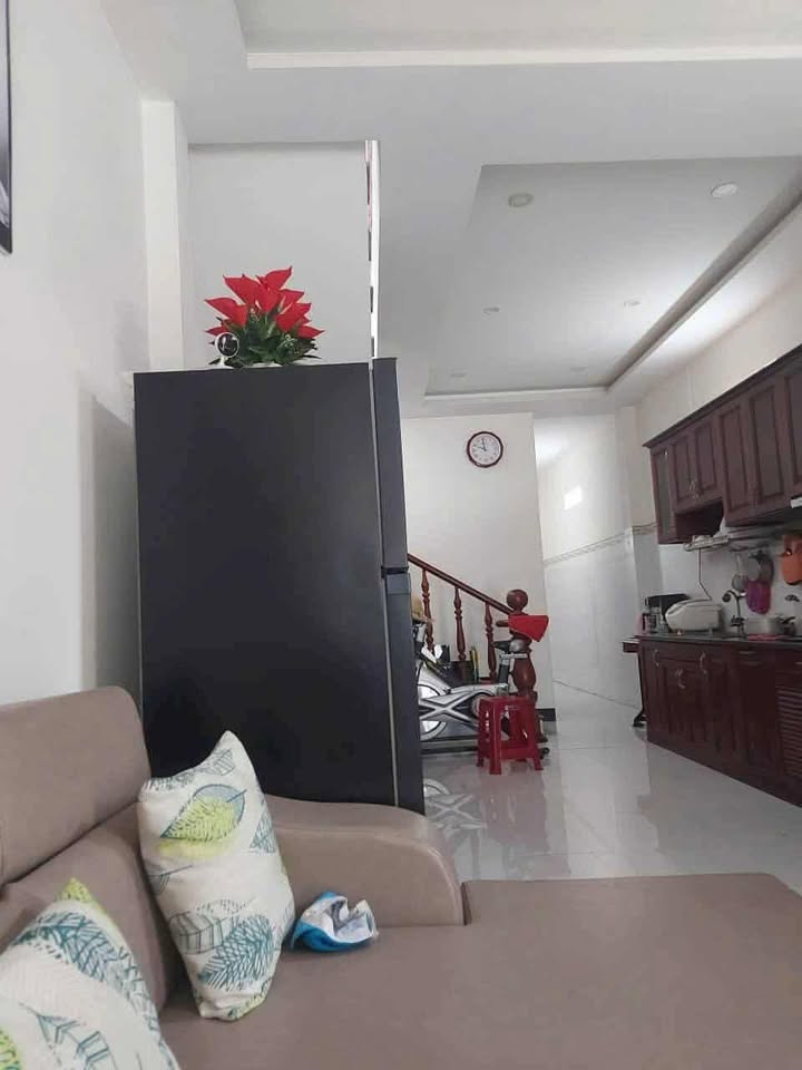 Nhà 2 mặt tiền Trần Hưng Đạo, P. Tiến Thành, 100m² - Giá 6.1 tỷ, Thương lượng!