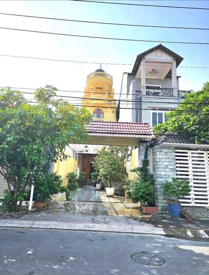 Biệt thự Hoàng Gia Lái Thiêu 273m² giá 16 tỷ - Thiết kế tân cổ điển sang trọng!