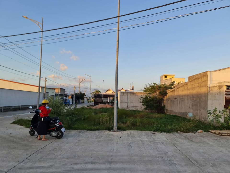 Đất nền góc 2 mặt tiền Tái Định Cư Thành Hải 366m² giá 3.3 tỷ - Đầu tư sinh lời lý tưởng!