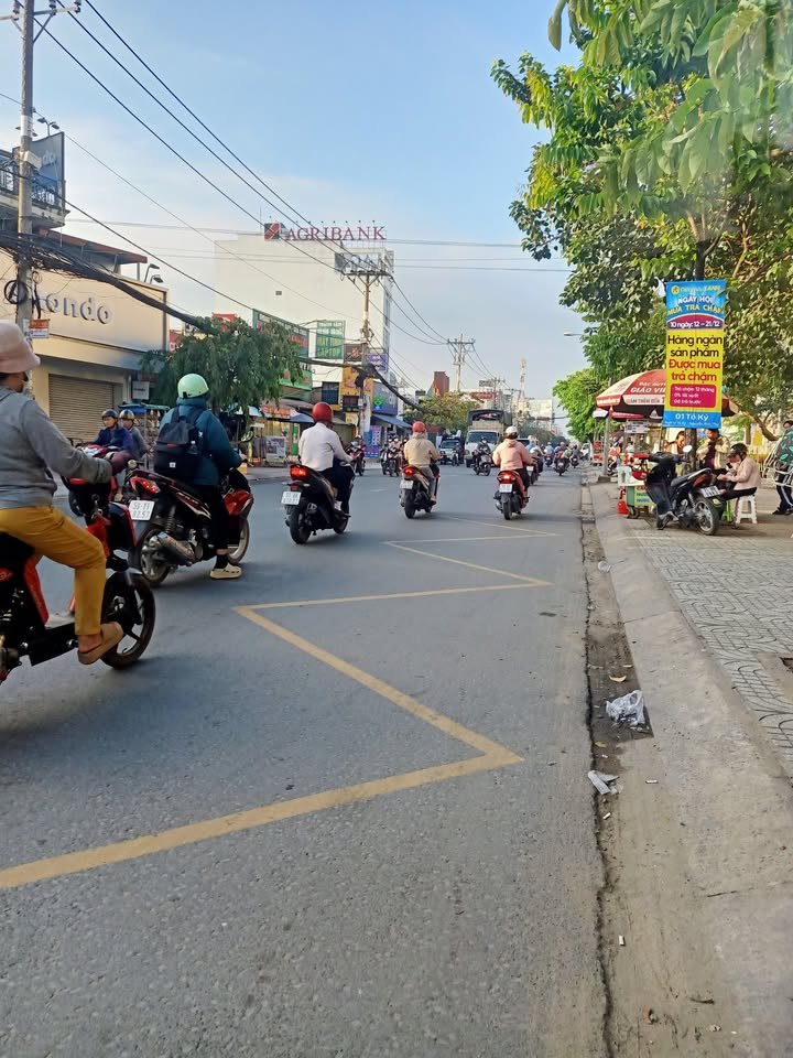 Đất nền Hóc Môn 1400m² giá 80 tỷ - Mặt tiền Nguyễn Ảnh Thủ, cơ hội đầu tư tuyệt vời!