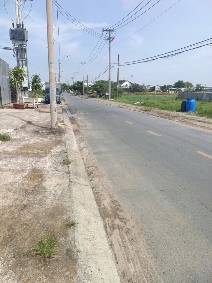 Đất lớn Nguyễn Thị Sáng, Đông Thạnh, 1888m² giá 35 tỷ - Đầu tư sinh lời hiệu quả!