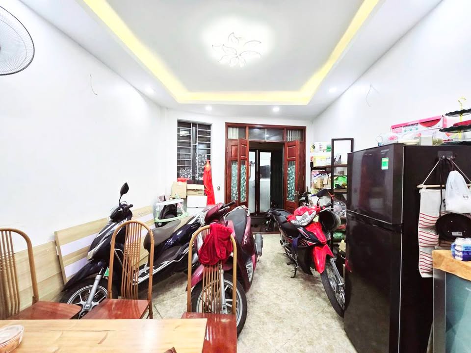 Nhà phố Hạ Đình, Thanh Xuân 33m² giá 7 tỷ - Nhà tự xây gần như mới!