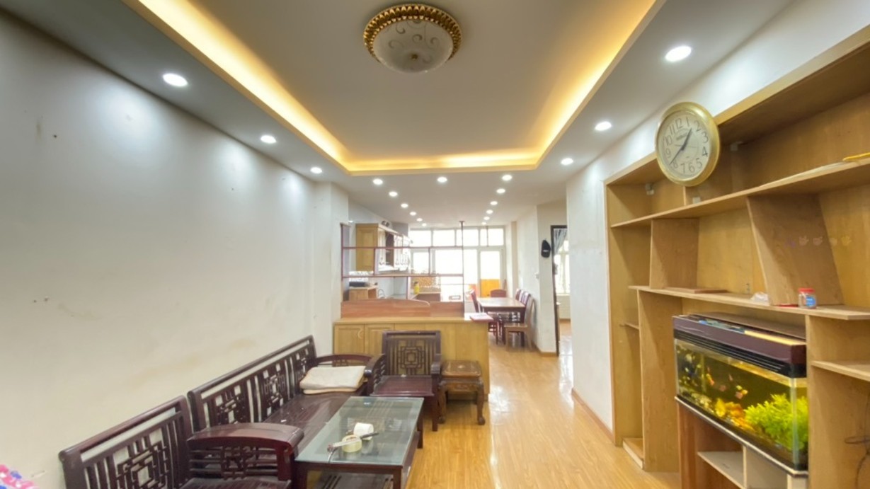 Chung cư Định Công, Hoàng Mai 70m² giá 4.2 tỷ - Nhà đẹp, ở ngay!