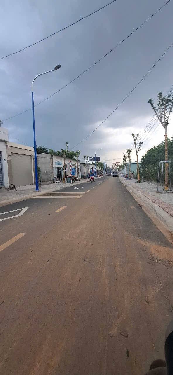 Nhà mặt tiền đường Nhựa Bình Nhâm 40, 120m² giá 5.5 tỷ - Cơ hội đầu tư tuyệt vời!