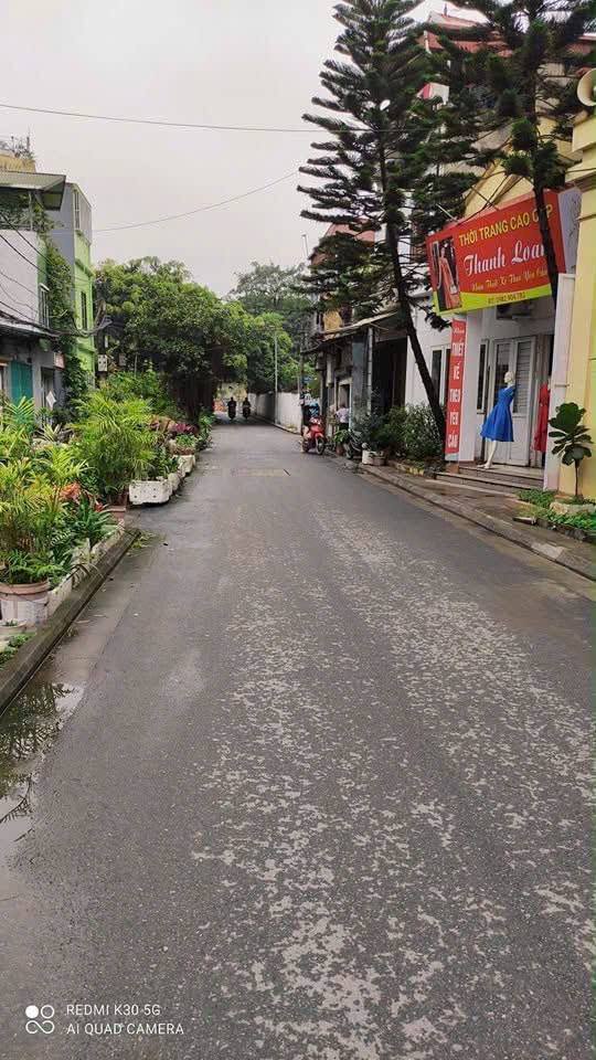 Nhà riêng Đức Giang 48m² giá 4 tỷ - Ô tô vào tận nhà, gần chợ và trường học!