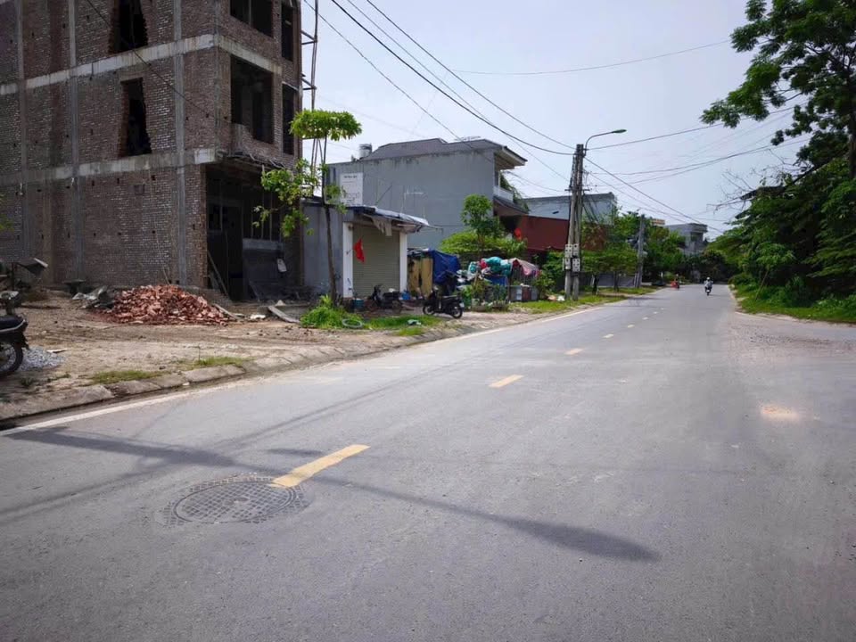 Nhà xưởng Thịnh Đán 200m² giá 7 tỷ - Mặt tiền đường 19,5m thuận tiện!