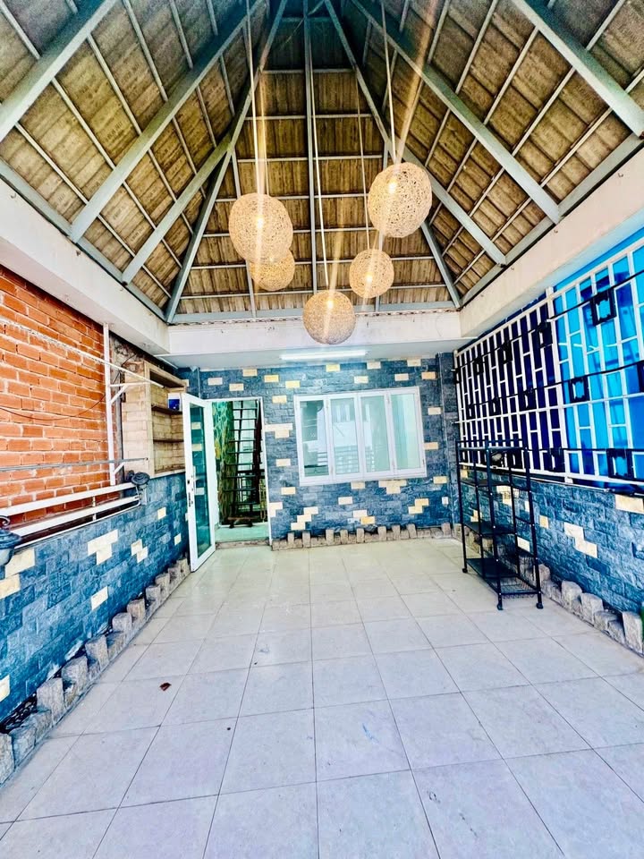 Nhà mặt tiền đường Số 4, Tân Phú, Quận 7 - Vừa ở vừa kinh doanh, giá 12.5 tỷ