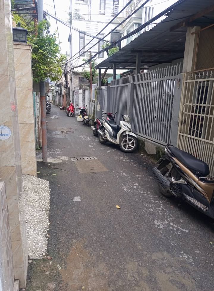 Nhà 3 tầng Hùng Vương, 50m² giá 5 tỷ - Full nội thất, dọn vào ở ngay!