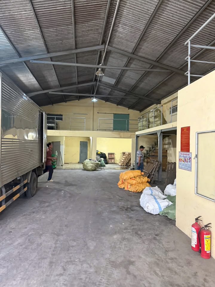 Đất nền 210m² đường Tôn Đức Thắng, Đà Nẵng - Nhà kho kiên cố, cho thuê 18 triệu/tháng!