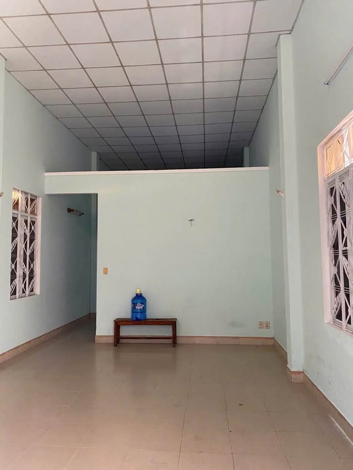 Nhà bán Hoàng Thúc Trâm 73m² giá 6 tỷ - Đang cho thuê 6 triệu/tháng!