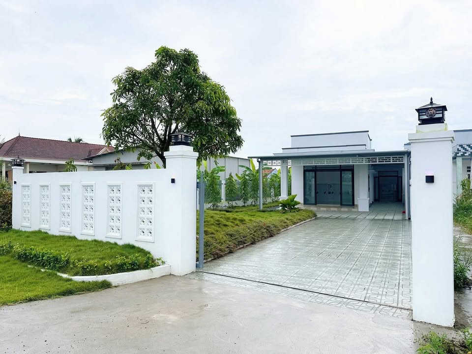 Nhà vườn Gò Công Tây Tiền Giang 735m² giá 2.7 tỷ - Hướng Tây thoáng mát!