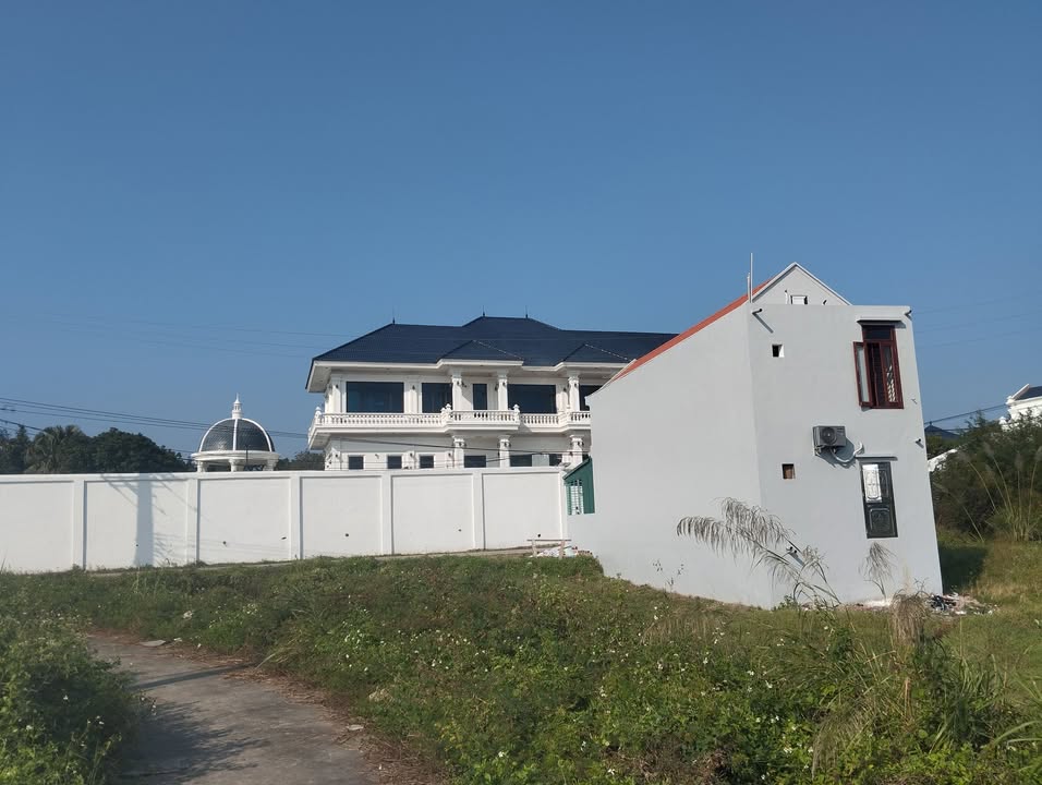 Đất nền 100m² tại khu 4, phường Hải Yên giá chỉ 700 triệu - Ô tô vào tận nơi!