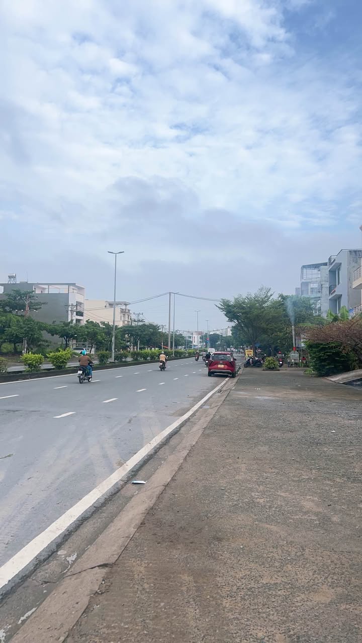 Đất mặt tiền Chánh Hưng 100m² giá 12 tỷ - Cơ hội đầu tư tuyệt vời!