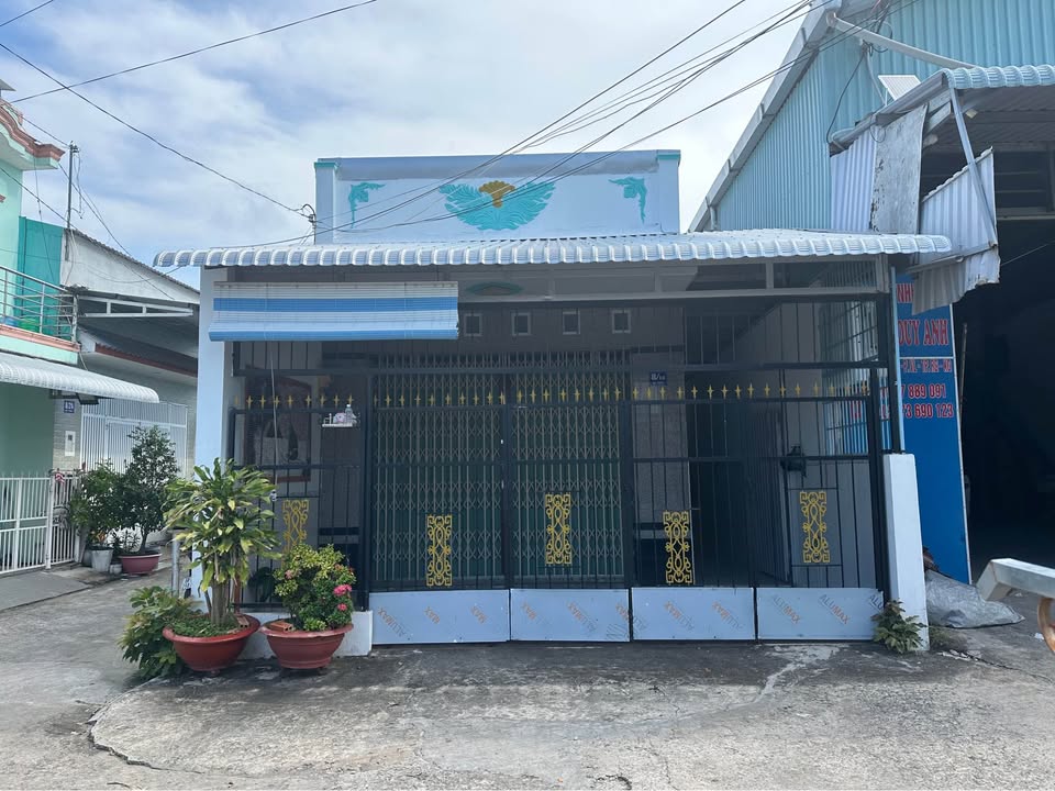 Nhà phố Vĩnh Lạc Rạch Giá 120m² giá 2.59 tỷ - Hẻm ô tô thuận tiện di chuyển!