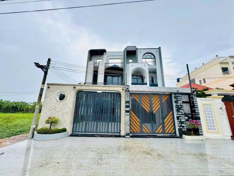 Nhà mặt phố Tô Cao Bề Thế tại Cần Giuộc - 163m² giá 3.35 tỷ - Sổ hồng riêng chính chủ!