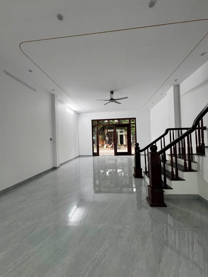 Nhà 2 tầng Đường Doãn Kế Thiện 99.6m² giá 2 tỷ - Sẵn sàng đón Tết!