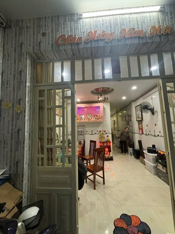 Nhà bán tại Ấp 6, Tân Nhựt, Bình Chánh 140.1m² giá 4.85 tỷ - Vị trí đắc địa gần bệnh viện!