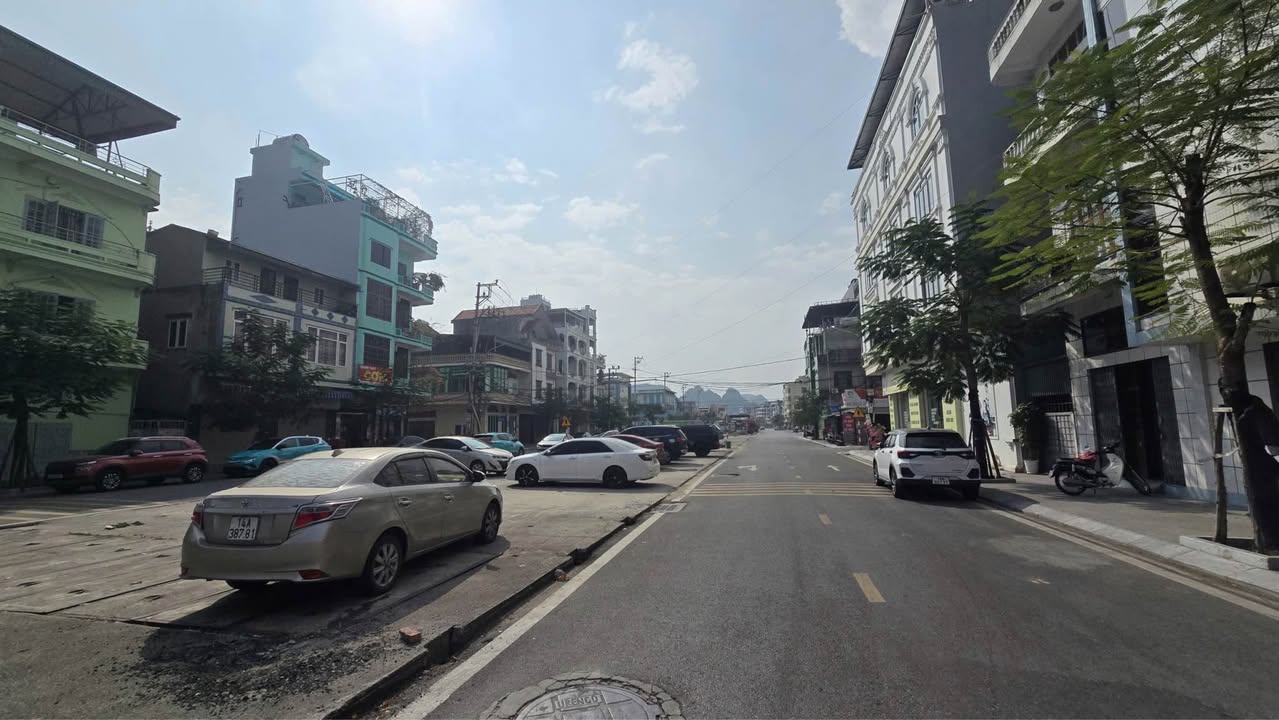 Nhà 3.5 Tầng Hồng Hải 61.5m² giá 7.8 tỷ - Vị trí đắc địa gần biển!