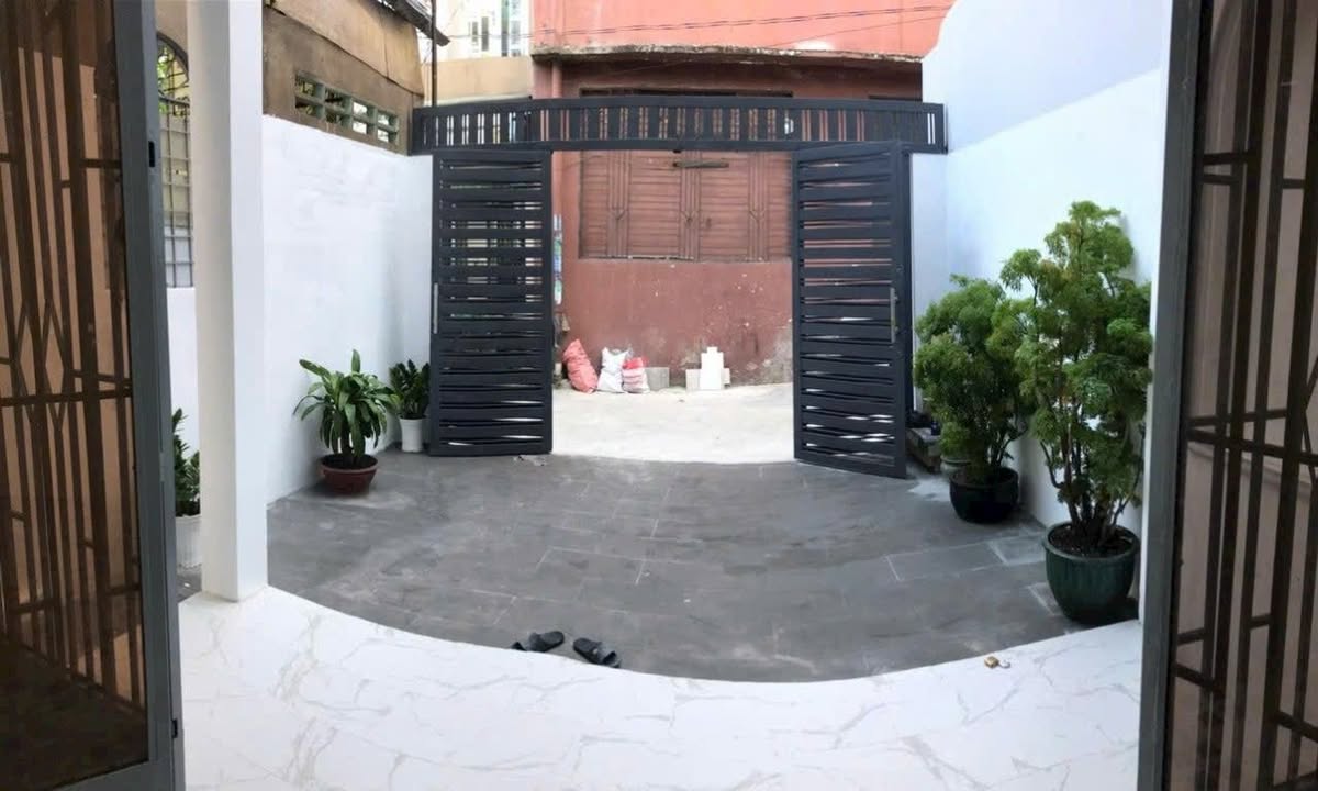 Nhà hẻm Lũy Bán Phú, Tân Phú 94m² giá 8.5 tỷ - Hướng Đông Nam, sẵn sàng ở ngay!
