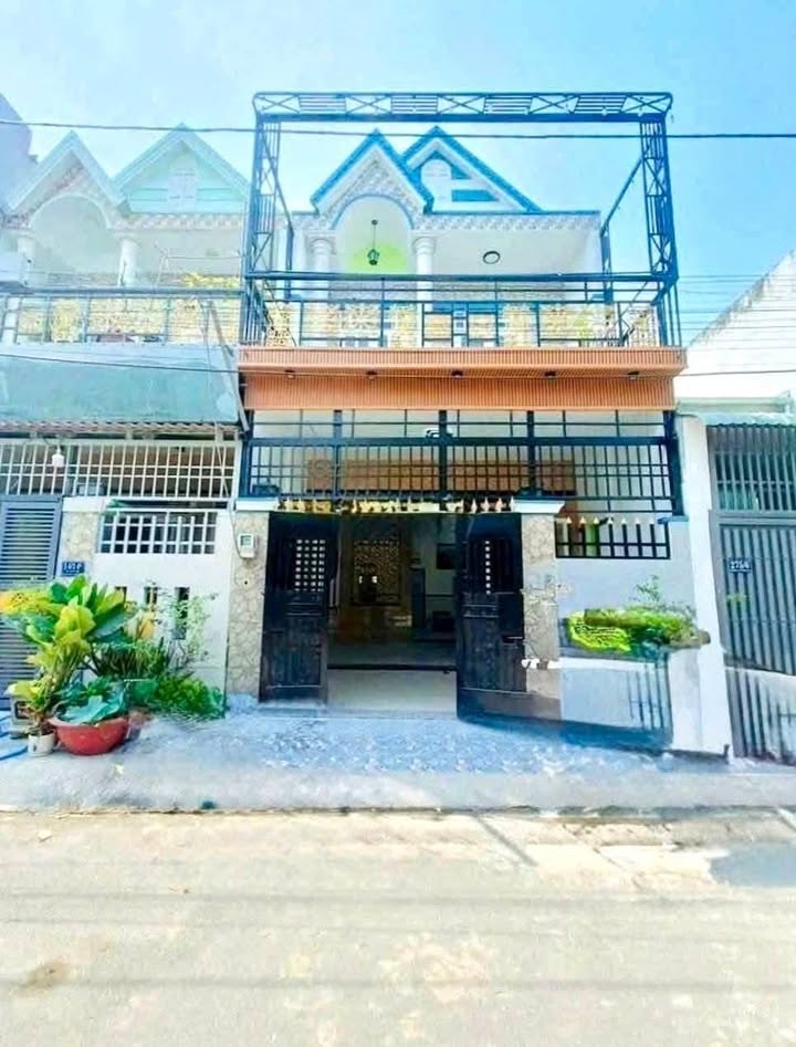 Nhà bán sổ hồng riêng 91m² tại Bà Điểm, Hóc Môn - Giá chỉ 5.48 tỷ!