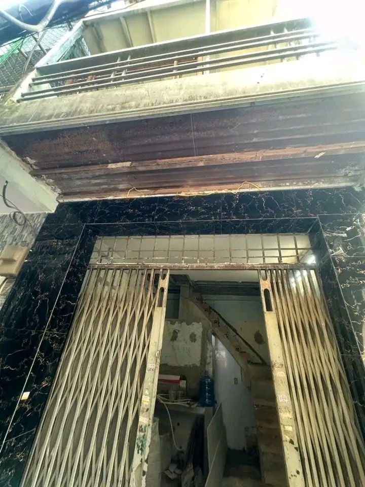 Nhà 3 tầng 13m² Phú Thọ Hòa Tân Phú 2.4 tỷ - Thiết kế đẹp, sổ hồng riêng!