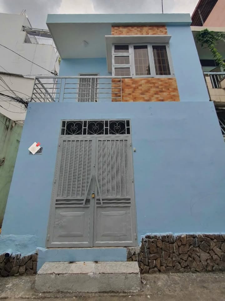 Nhà kinh doanh Lạc Long Quân Tân Bình 65m² giá 5 tỷ - Vị trí vàng, sinh lời ngay!