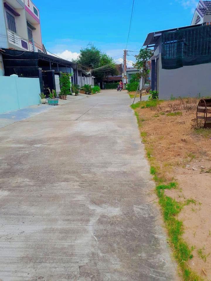 Đất đấu giá Phú Thạnh Tuy Hòa 100m² giá chỉ 1.xx tỷ - Cơ hội đầu tư tuyệt vời!